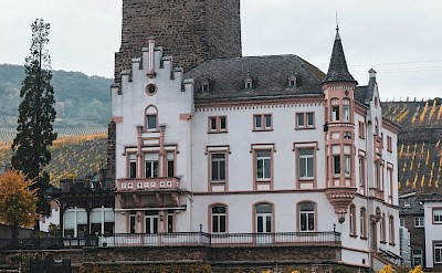 Church in Rüdesheim, Germany. Unsplash@Joshua Kettle