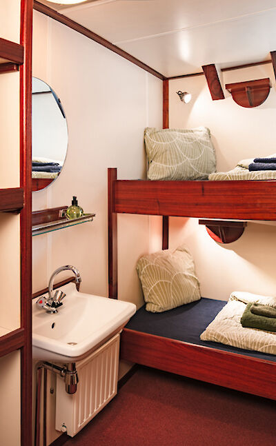 Bunk bed cabin | Antigua | Bike & Boat Tour