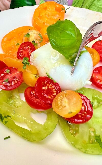 Delicious caprese salad in Paris. ©heather