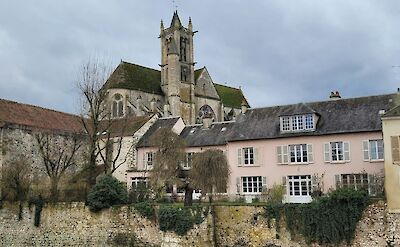 Église Notre-Dame in Moret-sur-Loing, a Gothic-style church from the 12th century. unsplash:ischessyca 