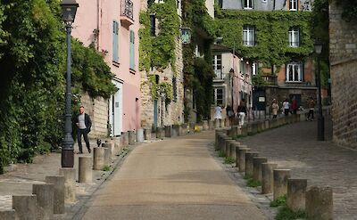 The beautiful streets of Montmartre. unsplash:satvik