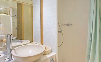 Cabin 15 Bathroom | Running on Waves | Bike & Boat Tour