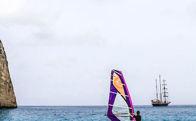 Running on Waves | Bike & Boat Tour