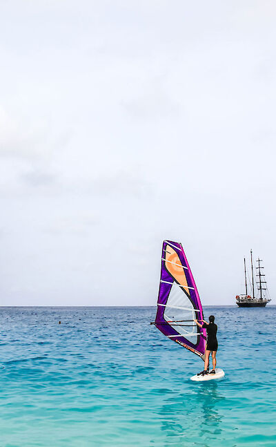 Running on Waves | Bike & Boat Tour