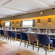 Restaurant | Magnifique X | Boat & Bike Tour
