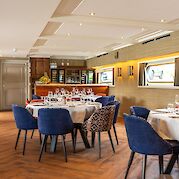 Restaurant | Magnifique X | Boat & Bike Tour