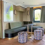 Lounge | Magnifique X | Boat & Bike Tour