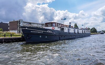 Magnifique X | Boat & Bike Tour