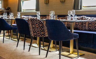Restaurant | Magnifique X | Boat & Bike Tour