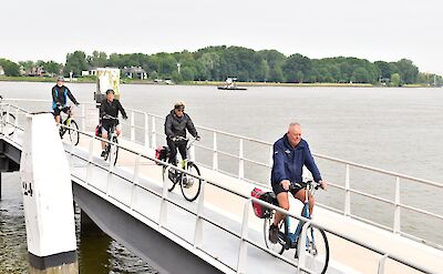 Cycling in Dordrecht. toBBT