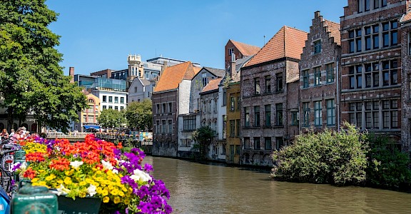 Spring in Ghent. unsplash@Den Harrson