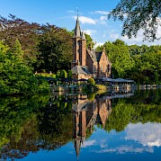 The Grand Tour- Amsterdam, Bruges & Paris - The Minnewater in Bruges. unsplash@Maria Lopez Jorge