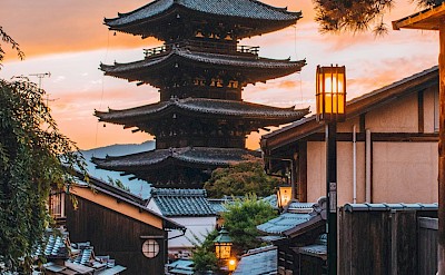 Sunset in Kyoto, Japan. Unsplash@Romeo A