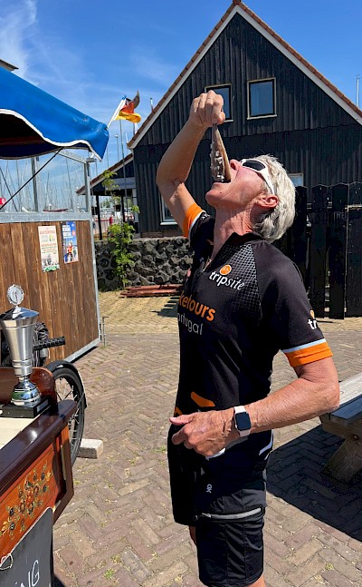 Trying fresh herring, a true Dutch delicacy. ©Hennie