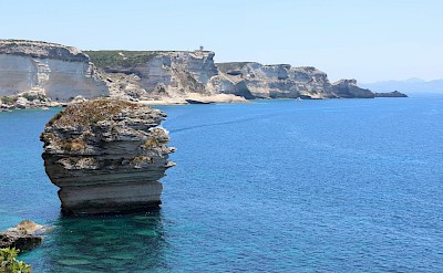 The limestone cliffs of Southern Corsica. Pexels@Arnaud
