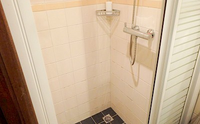Private Bathroom | Simmer Fan Fryslan | Bike & Boat Tour