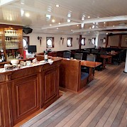 Restaurant | Simmer Fan Fryslan | Bike & Boat Tour