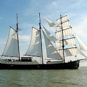 Simmer Fan Fryslan | Bike & Boat Tour