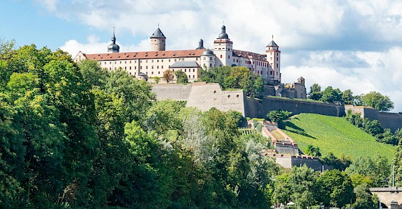 Marienberg Fortress overlooking Würzburg. pexels@Lichtblick