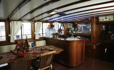 Salon | Tersane IV | Bike & Boat