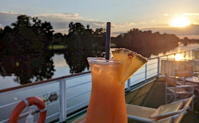 Cocktails at sunset | Casanova | Bike & Boat Tour