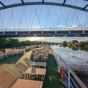 Sundeck | Casanova | Bike & Boat Tour