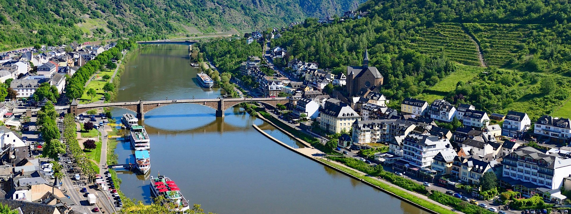 River running through Cochem, Germany. Unsplash@Ben Berwers