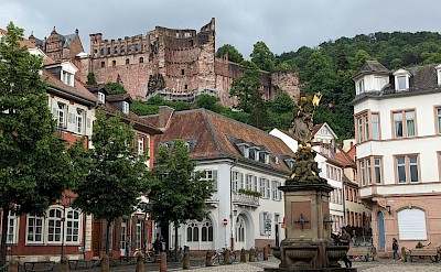 Heidelberg Castle & Kornmarkt Square. Pexels@TobiasWaibl