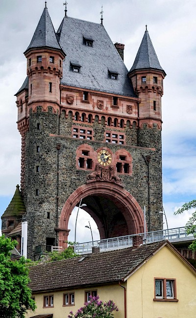 Nibelungen Bridge Tower in Worms. Pexels@WolfgangWeiser