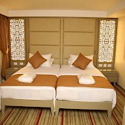 Deluxe Suite | Nebu | Bike & Boat Tour