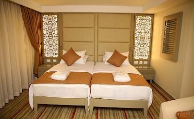 Deluxe Suite | Nebu | Bike & Boat Tour