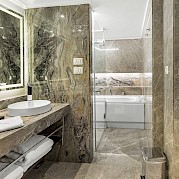 Owner Suite Bathroom | Nebu | Bike & Boat Tour