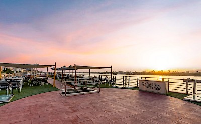 Sundeck | Nebu | Bike & Boat Tour