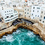 Cycling Puglia – The Heel of Italy - Iconic cliffs overlooking the Adriatic in Polignano a Mare. Pexels@Kelly