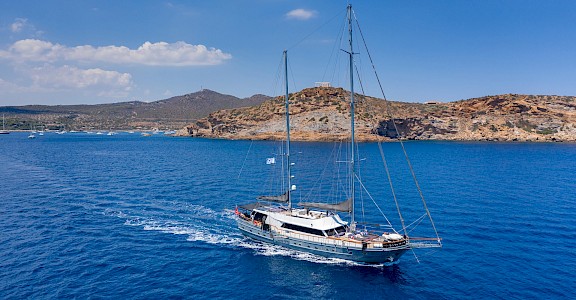 Virtuoso | Boat & Bike Tour