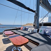 Foredeck | Virtuoso | Boat & Bike Tour