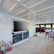 Saloon | Virtuoso | Boat & Bike Tour