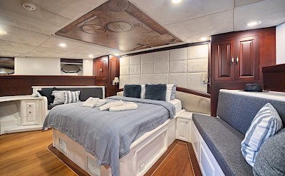 Virtuoso | Boat & Bike Tour