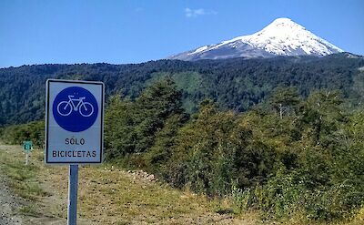 Bike route with Lan&iacute;n Volcano. toAT
