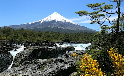 Osorno Volcano towering above the turquoise waters. Unsplash@MarcusDall