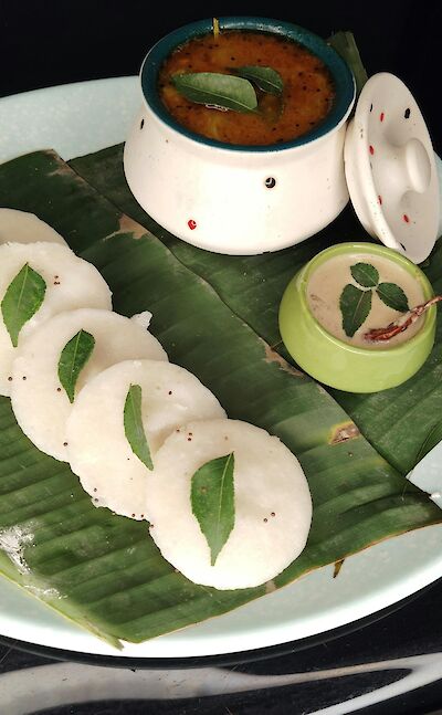 Traditional South Indian Idli with Sambar and Chutney. pexels@NiftyHighness