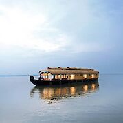 India Houseboat | Bike & Boat Tour