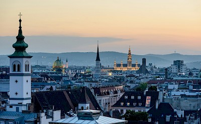 Orange skies over Vienna, Austria. Unsplash@Jacek Dylag