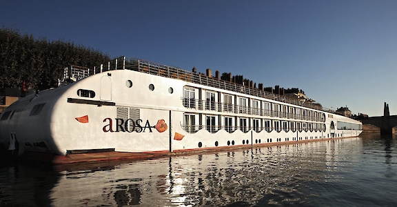 Luna | Bike & Boat Tour