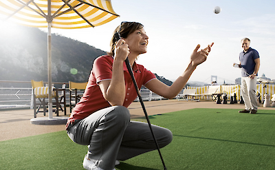 Putting green | Luna | Bike & Boat Tour