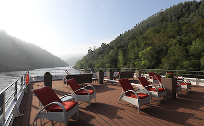 Sundeck | Luna | Bike & Boat Tour