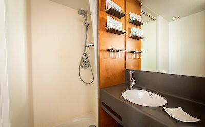 Bathroom | Ave Maria Portegrandi | Bike & Boat Tour