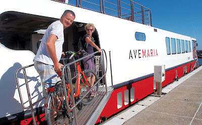 Embarking | Ave Maria Portegrandi | Bike & Boat Tour