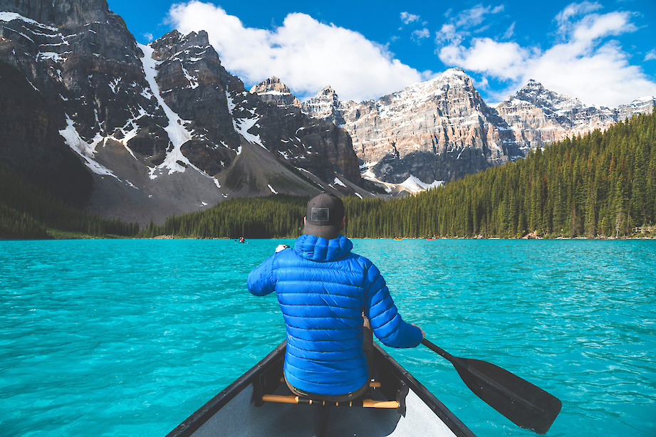 Kayaking on a glacial lake. Unsplash@Andrew Svk