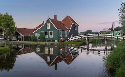 Traditional Dutch houses and waterways along the River Zaan. pexels:PierreBlache